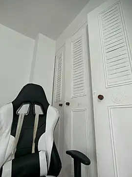 Valerie-S online show from 06/04/26, 02:45