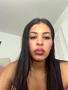 Snapshot of Valerie-S chatting on 07/22/26, 03:04 Valerie-S online show from 07/22/26, 03:04