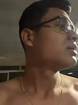 Snapshot of ThiagoVega_ chatting on 05/10/26, 03:44 ThiagoVega online show from 05/10/26, 03:44