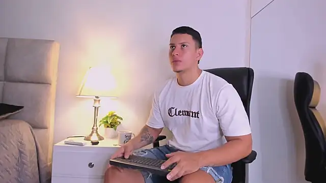 Chriss Diamond online show from 07/08/26, 08:35