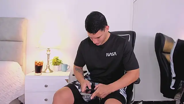 Chriss Diamond online show from 07/14/26, 08:25