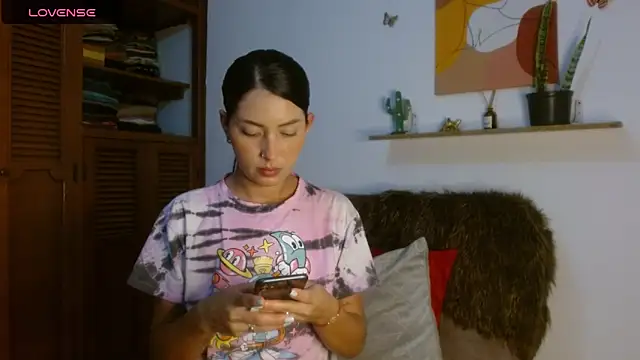 Snapshot of ivanna_dl chatting on 04/20/26, 01:08 ivanna dl online show from 04/20/26, 01:08