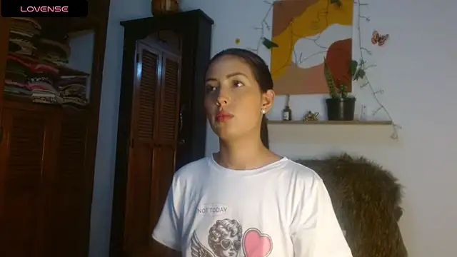 Snapshot of ivanna_dl chatting on 05/26/26, 01:12 ivanna dl online show from 05/26/26, 01:12