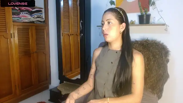 Snapshot of ivanna_dl chatting on 05/29/26, 01:14 ivanna dl online show from 05/29/26, 01:14