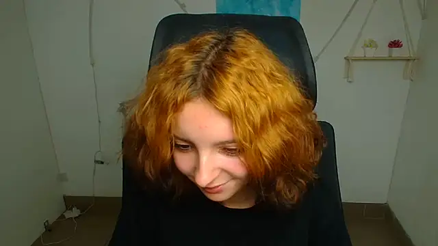 Snapshot of Butterfly_Milly chatting on 06/17/26, 11:45 Butterfly Milly online show from 06/17/26, 11:45