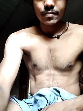 Snapshot of luck00y chatting on 05/15/26, 01:01 luck00y online show from 05/15/26, 01:01