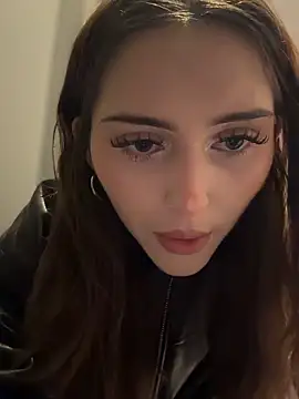 Snapshot of AnitaFly chatting on 05/28/26, 01:52 AnitaFly online show from 05/28/26, 01:52