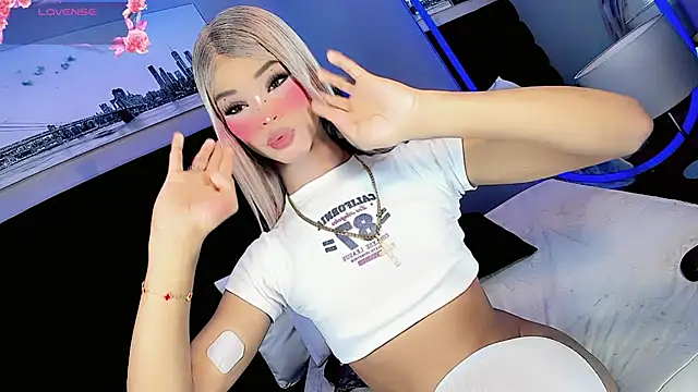 Kornylovee online show from 07/10/26, 09:06