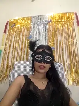 Snapshot of khushi_ji00 chatting on 06/13/26, 03:43 khushi ji00 online show from 06/13/26, 03:43