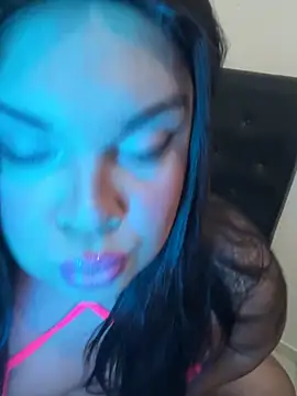 NicoleBBigAss online show from 05/18/26, 01:45