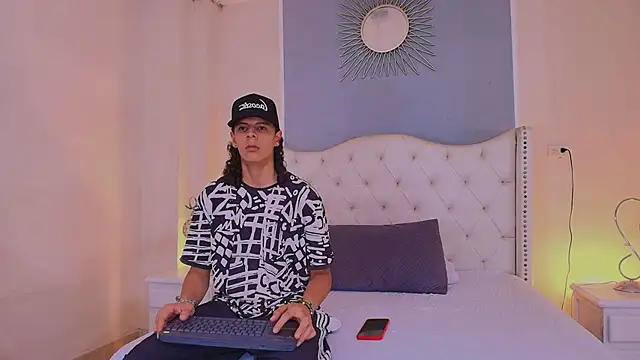 Abravanel Sefardi online show from 06/18/26, 10:36