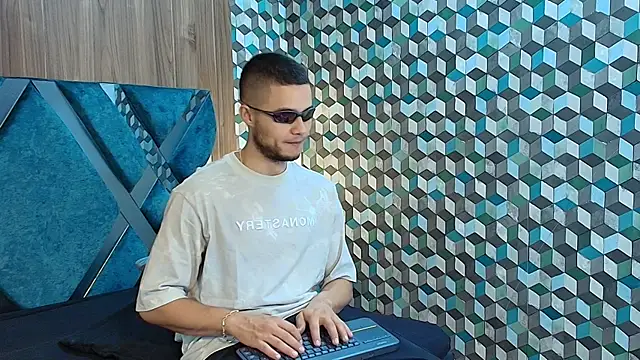 Joaho Fernandez online show from 07/12/26, 04:42