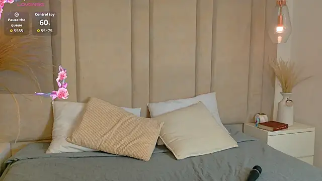 SarayCortez online show from 06/28/26, 08:37