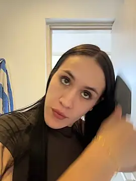 SerenaFox  online show from 05/19/26, 06:14