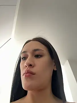 SerenaFox  online show from 06/09/26, 05:24
