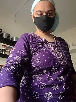HeartlessGirl online show from 07/15/26, 11:59
