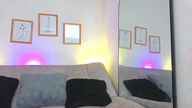 Snapshot of CharlotteCopper_ chatting on 05/03/26, 10:43 CharlotteCopper online show from 05/03/26, 10:43