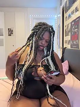 Snapshot of Nyla_xox chatting on 06/05/26, 08:47 Nyla xox online show from 06/05/26, 08:47