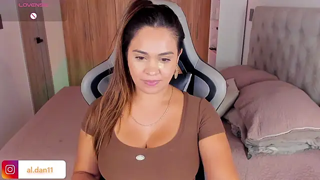 alana dantes  online show from 07/27/26, 08:38