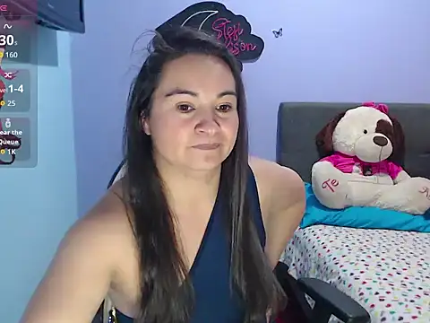 Snapshot of kyra_sol chatting on 03/25/26, 02:50 kyra sol online show from 03/25/26, 02:50