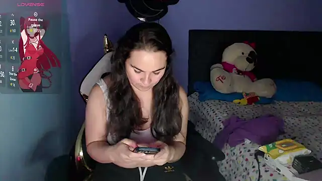 Snapshot of kyra_sol chatting on 03/27/26, 02:06 kyra sol online show from 03/27/26, 02:06