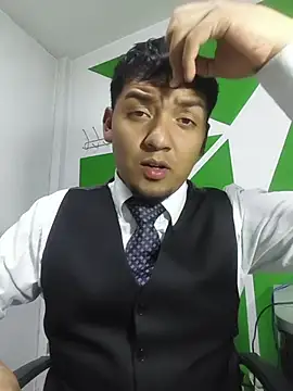 Snapshot of Itsdavidxxx chatting on 04/12/26, 02:16 Itsdavidxxx online show from 04/12/26, 02:16