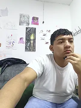 Snapshot of Itsdavidxxx chatting on 05/25/26, 03:56 Itsdavidxxx online show from 05/25/26, 03:56