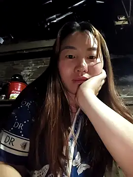 Snapshot of he-se-kin chatting on 04/17/26, 11:52 he-se-kin online show from 04/17/26, 11:52