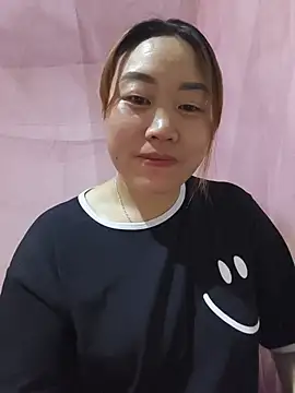 Snapshot of he-se-kin chatting on 05/20/26, 12:11 he-se-kin online show from 05/20/26, 12:11
