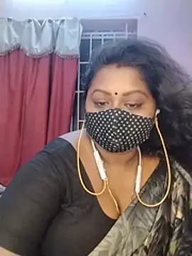 Snapshot of Tamil-Dhara chatting on 06/12/26, 03:44 Tamil-Dhara online show from 06/12/26, 03:44