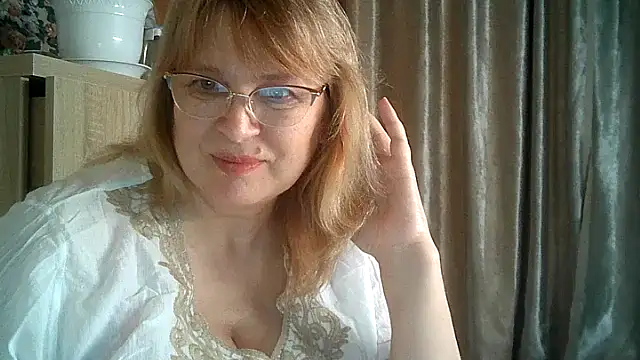 Snapshot of Alina-malina66 chatting on 06/05/26, 09:20 Alina-malina66 online show from 06/05/26, 09:20