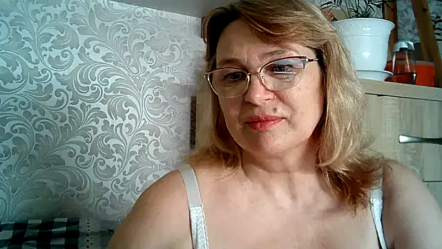 Snapshot of Alina-malina66 chatting on 06/10/26, 09:14 Alina-malina66 online show from 06/10/26, 09:14
