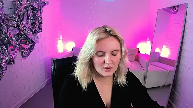 KathyBriggs online show from 06/25/26, 05:07