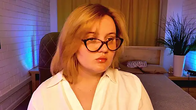 KathyBriggs online show from 07/18/26, 05:22