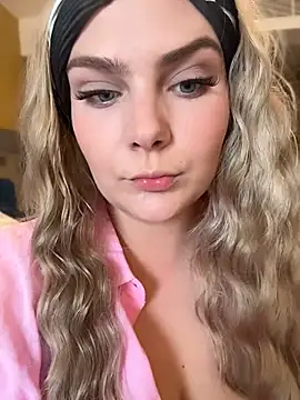 Blonde Cougar online show from 06/03/26, 01:46