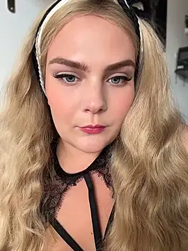 Blonde Cougar online show from 06/09/26, 01:01