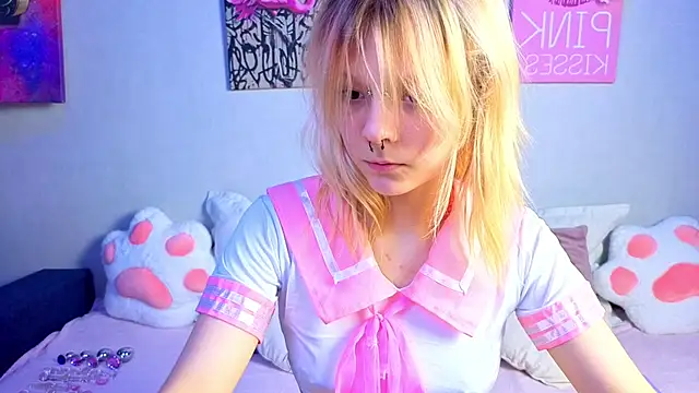 Snapshot of PerryKitty chatting on 06/11/26, 03:21 PerryKitty online show from 06/11/26, 03:21