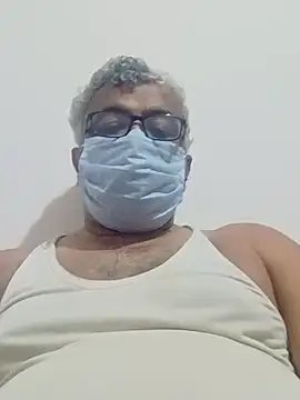 Snapshot of mature55 chatting on 05/27/26, 01:19 mature55 online show from 05/27/26, 01:19