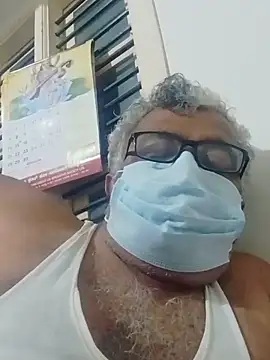 Snapshot of mature55 chatting on 06/10/26, 04:17 mature55 online show from 06/10/26, 04:17