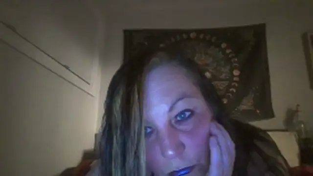 Snapshot of Queenemerald chatting on 03/26/26, 03:45 Queenemerald online show from 03/26/26, 03:45