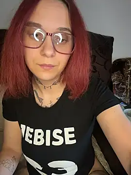 Snapshot of jebise23 chatting on 05/18/26, 03:40 jebise23 online show from 05/18/26, 03:40