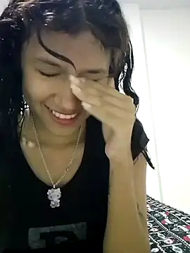 Snapshot of Yi_Uzi chatting on 05/15/26, 11:12 Yi Uzi online show from 05/15/26, 11:12