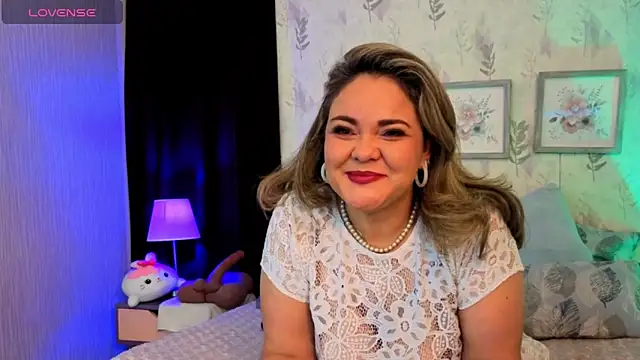 Natashablade   online show from 05/28/26, 11:51