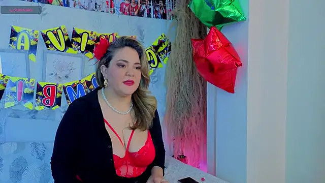 Natashablade   online show from 07/03/26, 11:27