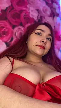 Snapshot of SweetLittleRed chatting on 04/13/26, 10:10 SweetLittleRed online show from 04/13/26, 10:10