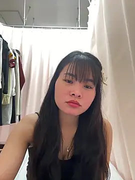 Snapshot of Naked-xx chatting on 05/18/26, 04:07 Naked-xx online show from 05/18/26, 04:07