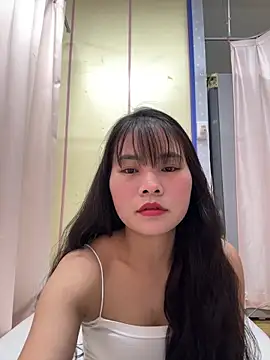 Snapshot of Naked-xx chatting on 06/04/26, 11:05 Naked-xx online show from 06/04/26, 11:05
