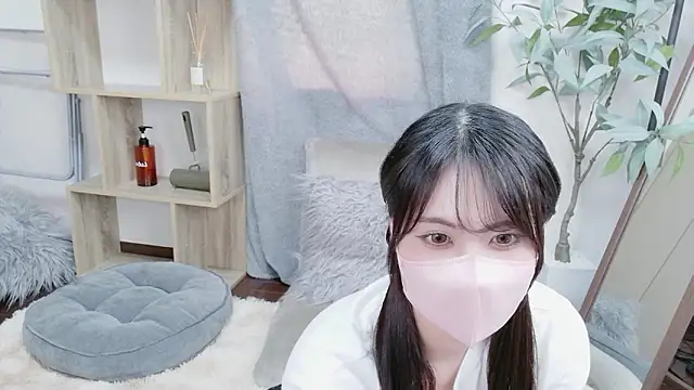 Snapshot of Reina_788 chatting on 05/26/26, 05:14 Reina 788 online show from 05/26/26, 05:14