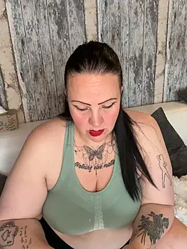 Snapshot of Noraya_ink chatting on 06/08/26, 07:42 Noraya ink online show from 06/08/26, 07:42