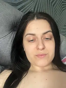 Snapshot of Velliaa chatting on 05/19/26, 12:00 Velliaa online show from 05/19/26, 12:00